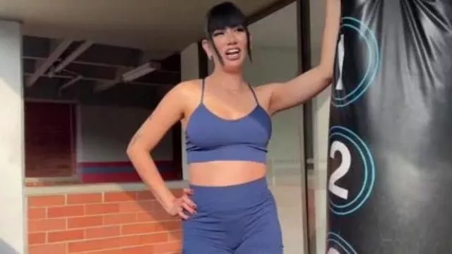 Sexo anal com uma morena linda que conheci a fazer exercício